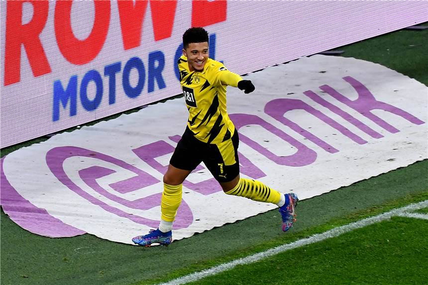 Jadon Sancho bejubelt seinen Treffer zum 2:1 gegen Augsburg.