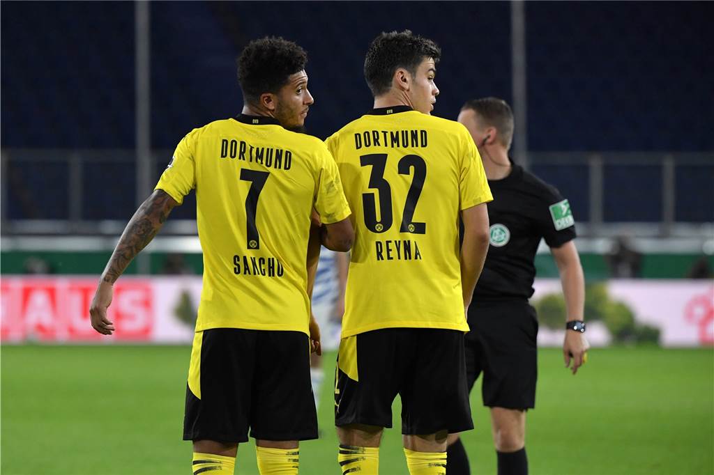 Jadon Sancho (l.) und Giovanni Reyna verstanden sich auf und neben dem Platz sehr gut.