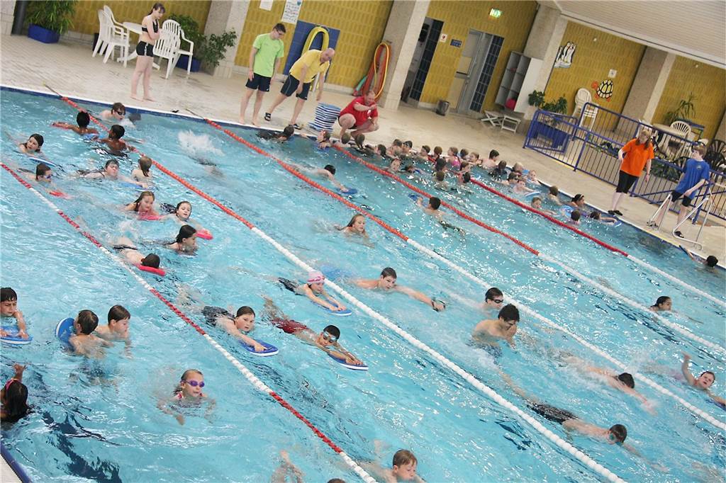 Ohne Wasser geht nichts: Der Corona-Lockdown bremst den Schwimmsport vollkommen aus Jahrelang gab es Hochbetrieb im Hallenbad an der Bahnhofstraße.