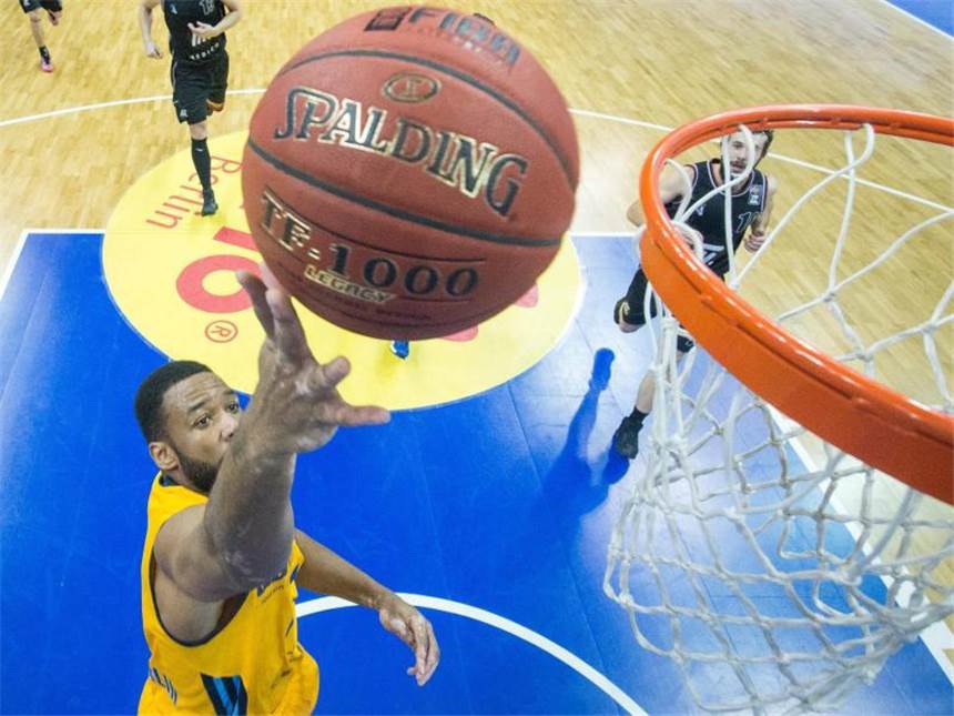 ALBA unterliegt Zagreb in der Euroleague 67:70 Jamel McLean holte für ALBA 16 Zähler gegen Zagreb. Foto: Lukas Schulze