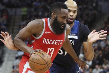 James Harden (l) verlor mit den Houston Rockets. Foto: Jim Mone/AP