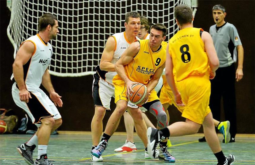 BG Lünen gewinnt gegen die LippeBaskets Werne III Jan Hendrik Hötzel (v.) erzielte für die BG Lünen 22 Punkte.