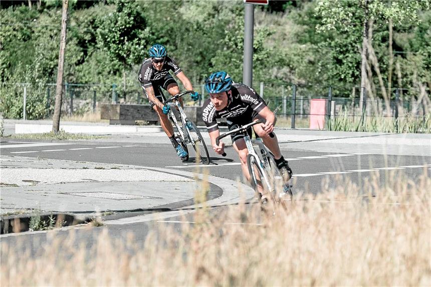 Ein Gang, keine Bremse: Mit Tempo 60 auf dem Rad Jan Hoffmann fährt bis zu 60km/h schnell - und das ohne Bremse.