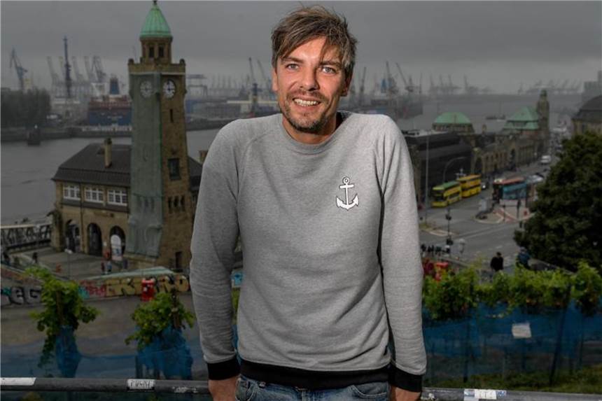 Lehrer besucht Heimatländer seiner Schüler Jan Kammann, Lehrer für Englisch und Geographie, bereiste während eines Sabbatjahrs die Heimatländer seiner Schüler und schrieb ein Buch darüber. Foto: Axel Heimken