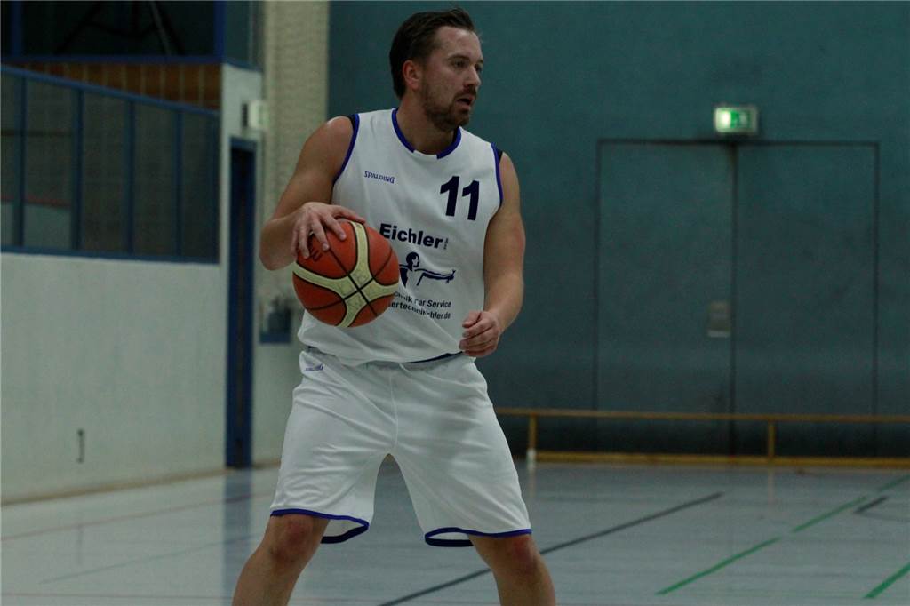 Nach Christoph Henke: Ein weiteres Werner Urgestein bleibt bei den LippeBaskets Jan König bleibt Trainer der LippeBaskets II.