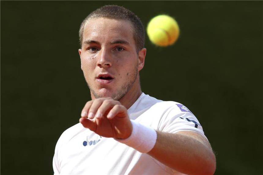 Davis-Cup-Team bleibt erstklassig Jan-Lennard Struff hat gegen den Portugiesen Joao Sousa nach hartem Kampf in fünf Sätzen gewonnen. Foto: Armando Franca