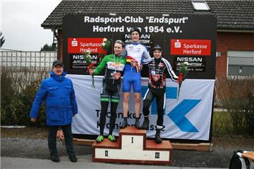 Jan Tschernoster durfte sich in Herford auf den höchsten Punkt des Siegertreppchen stellen. Er gewann die C-Klasse.