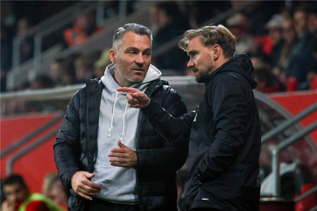 BVB-U23 leidet unter Verletzungsmisere der Profis: Maximal schwieriger Spagat für Zimmermann Jan Zimmermann spricht mit Marcel Schmelzer.