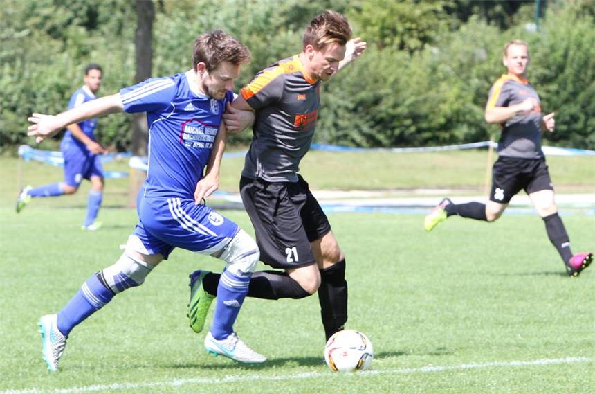 WSC löst Ticket zur zweiten Runde durch Pflichtsieg Janik Prinz (r.) markierte in Ottmarsbocholt das 1:0 für den WSC und bereitete das 2:0 vor.