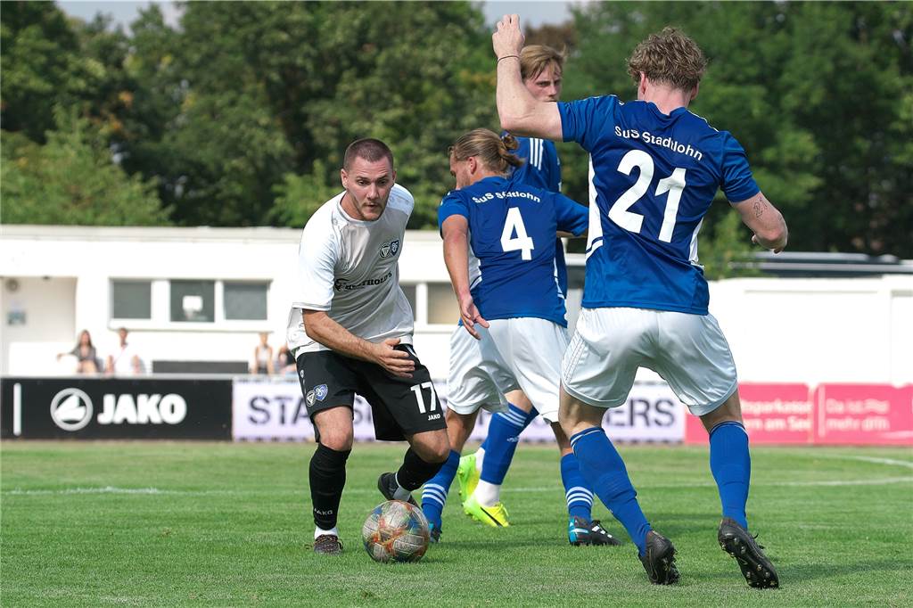 Die Überraschung der Hinrunde spielt beim TuS Haltern Janik Tönnes, hier noch für das Bezirksliga-Team des TuS Haltern am See im Einsatz, gehört mittlerweile schon länger fest zum Westfalenliga-Kader.