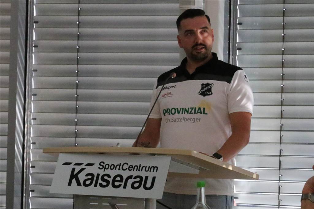 Jannek Höbener die Maßnahmen, die der SV Frömern umgesetzt hat.  