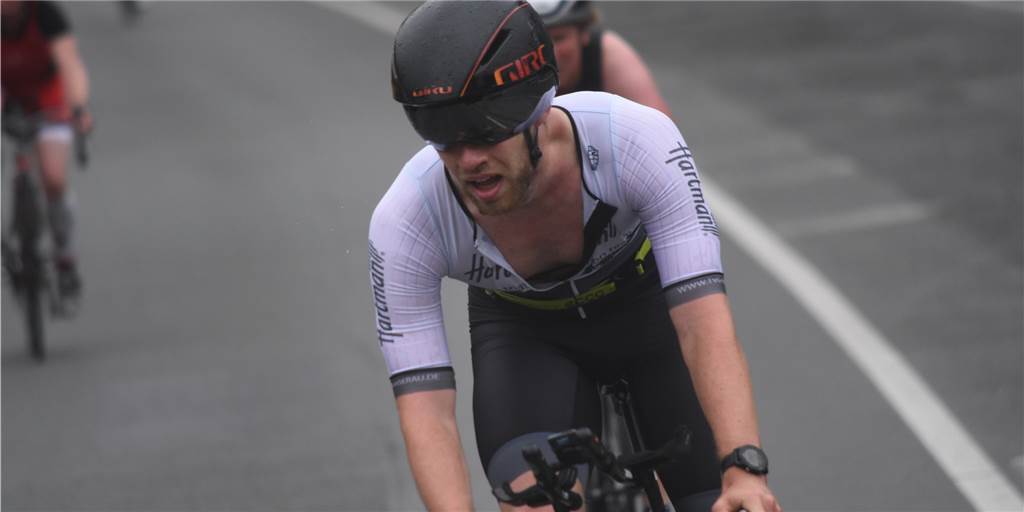 Crash beim 1. Kamener Duathlon: Radfahrer kracht in einen RTW – Polizeieinsatz wegen Falschfahrer Jannick Niessner, Chef der Triathlon-Abteilung, wurde selbst Dritter über die Kurzdistanz beim Kamener Duathlon.