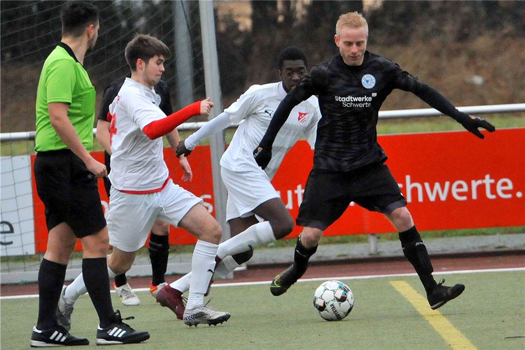 Die Top-Verteidiger der Hinrunde: Der Zweite spielte vor Kurzem noch in der Kreisliga B Jannik Braß (VfB Westhofen).
