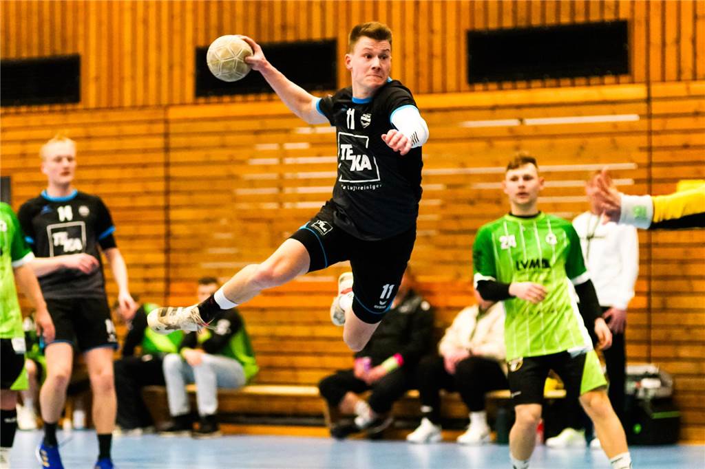 TV Vreden mischt die Regionalliga auf Jannis Röring von den Vredener Landesliga-Herren zählt neben Henrik Tenkotte zum Trainerteam der B-Jugend.