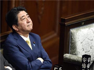 Japans Ministerpräsident Shinzo Abe: War auch sein Land Ziel von NSA-Abhöraktionen? Foto: Franck Robichon/Archiv