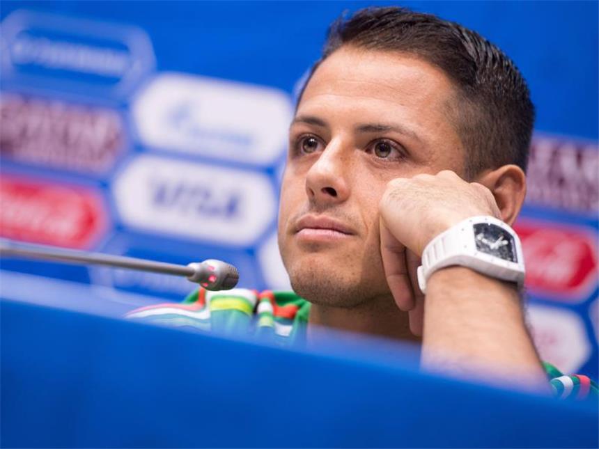 Chicharito wechselt von Leverkusen zu West Ham United Javier "Chicharito" Hernandez verlässt Bayer Leverkusen und geht zu West Ham United. Foto: Marius Becker