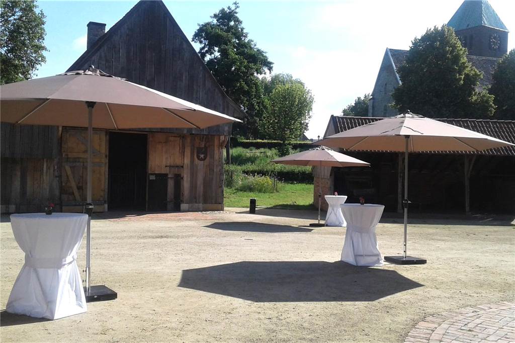 Gewölbekeller oder Bauernhausmuesum: Hier kann in Vreden überall geheiratet werden Je nach Wetter können draußen Tische und Schirme aufgestellt werden.