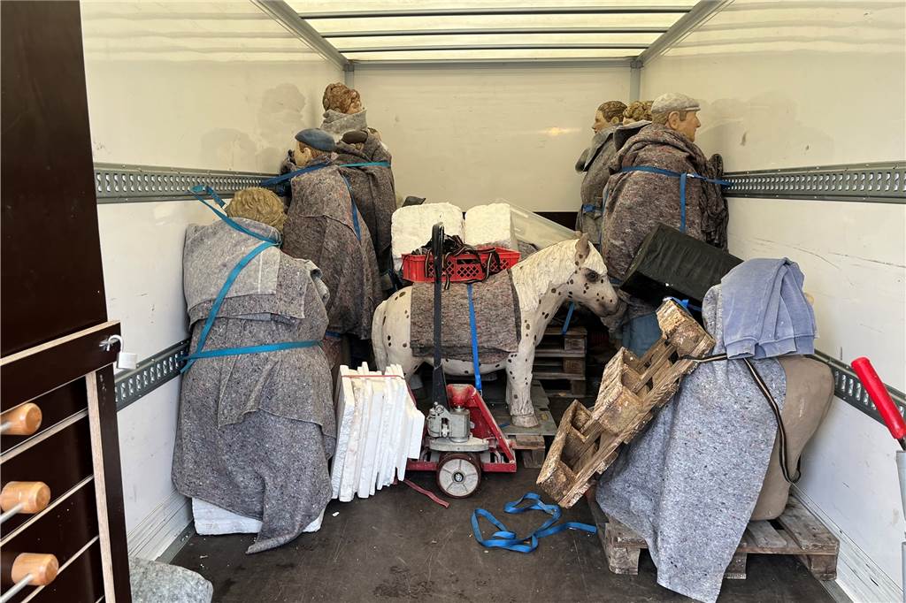 Jede Figur hat in den Transportfahrzeugen ihren Platz. Ein genaues Konzept beim Verladen gibt es aber nicht. 