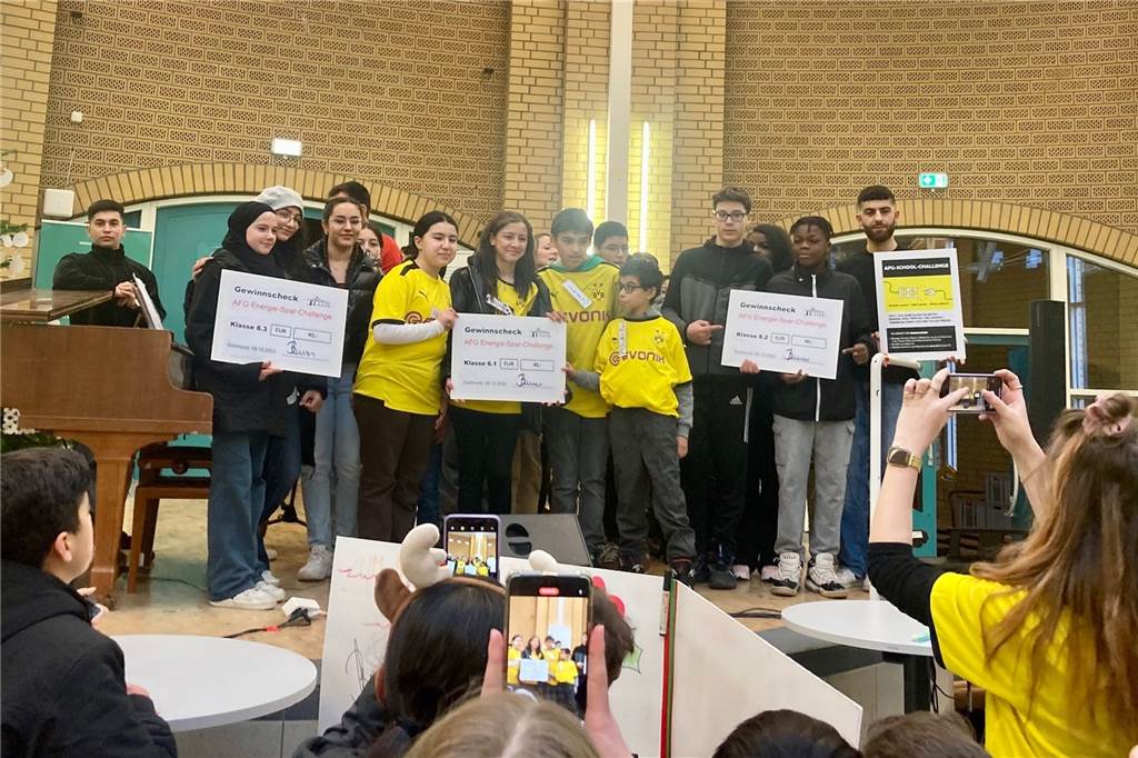 Jede Menge Sieger im Energiesparwettbewerb der Schülervertretung wurden im Forum der Anne-Frank-Gesamtschule geehrt.