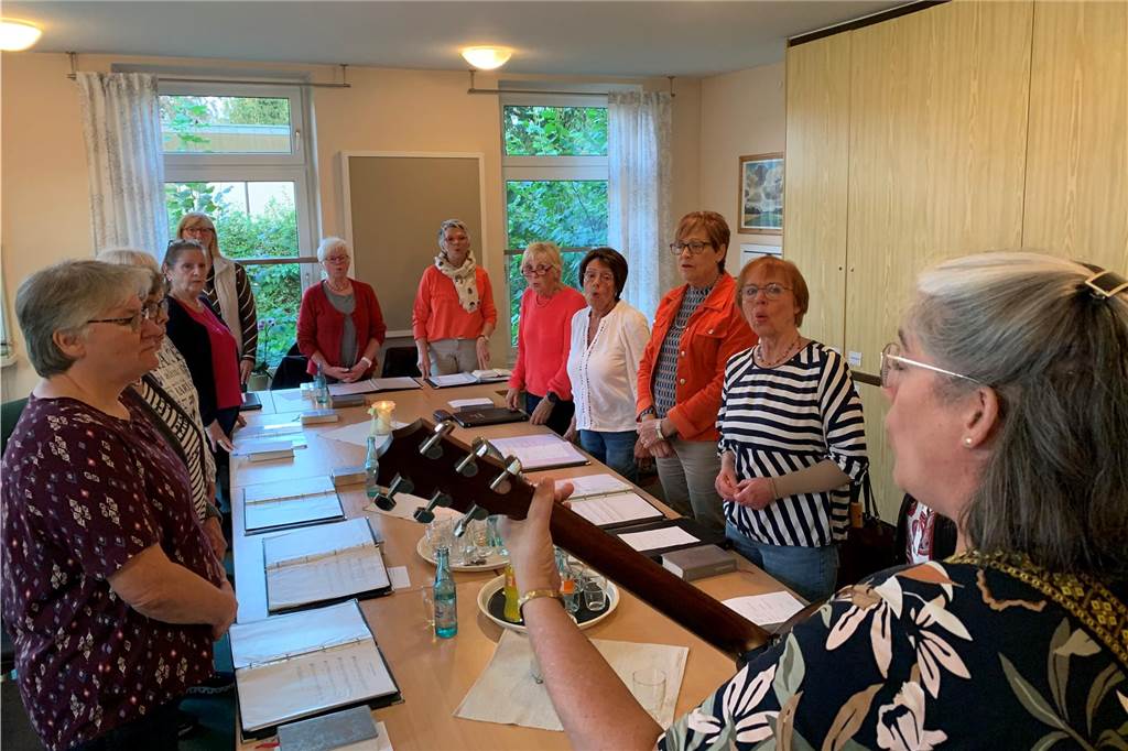 Stimmübungen zu Beginn der Chorprobe