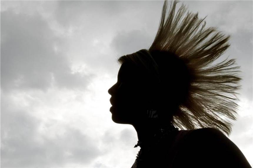 Starke Worte über Haargel - aber weniger starker Halt Jeder Gel-Hersteller hat seine eigene Skala für den Haltegrad seiner Haargel-Produkte, so die Stiftung Warentest. Foto: Leonardo Munoz/Symbolbild