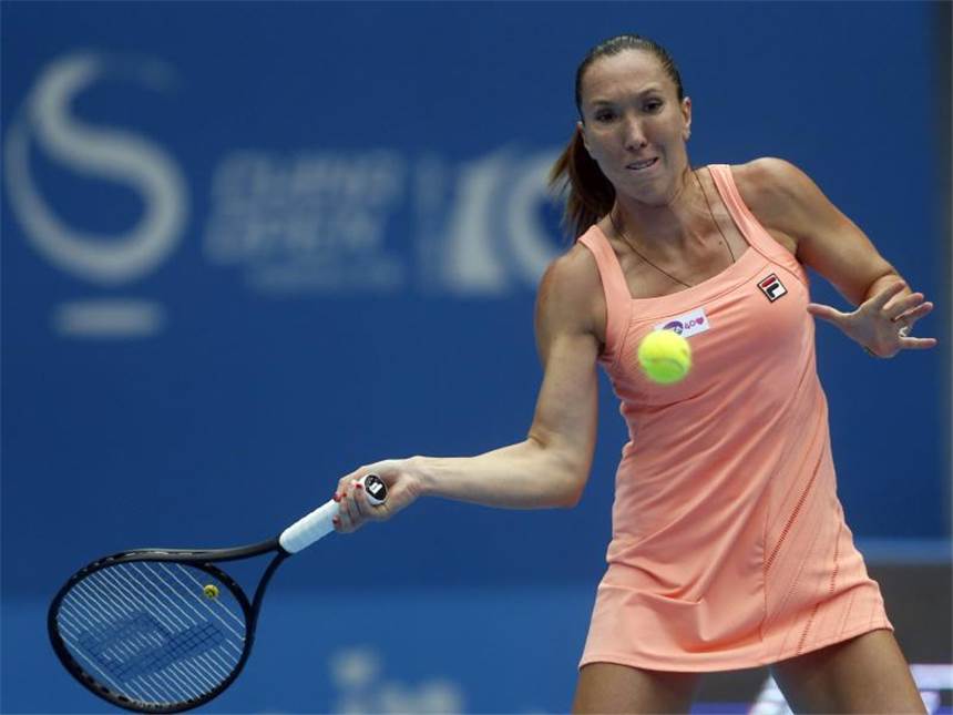 Williams und Jankovic im Finale von Peking Jelena Jankovic hat sich in drei Sätzen behauptet. Foto: Rolex Dela Pena