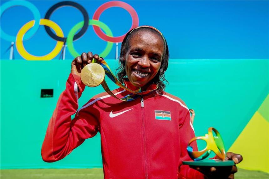 Marathon-Olympiasiegerin Sumgong wegen Dopings gesperrt Jemima Sumgong hatte als erste Kenianerin in Rio 2014 bei Olympischen Spielen den Marathon gewonnen. Foto: Diego Azubel