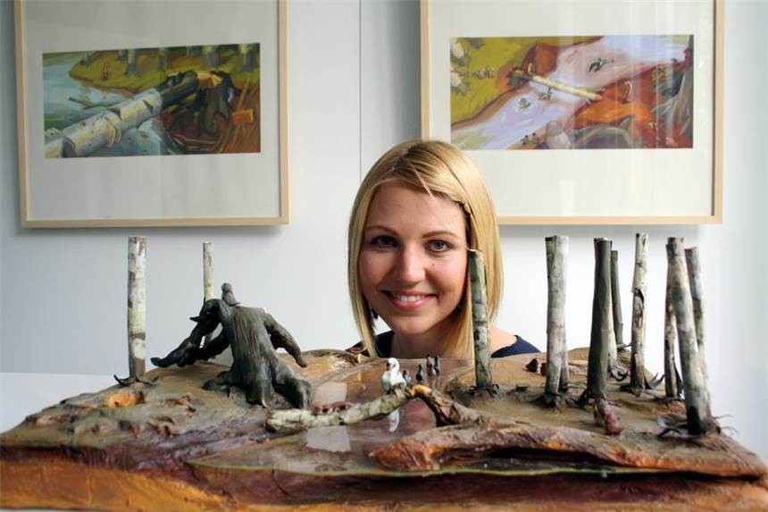 Designer verbessern die anstrengende Welt Jennifer Coulmann hat ein zauberhaftes Kinderbuch über den frechen Otter Toto geschaffen - und eine kleine 3-D-Kulisse geschaffen.