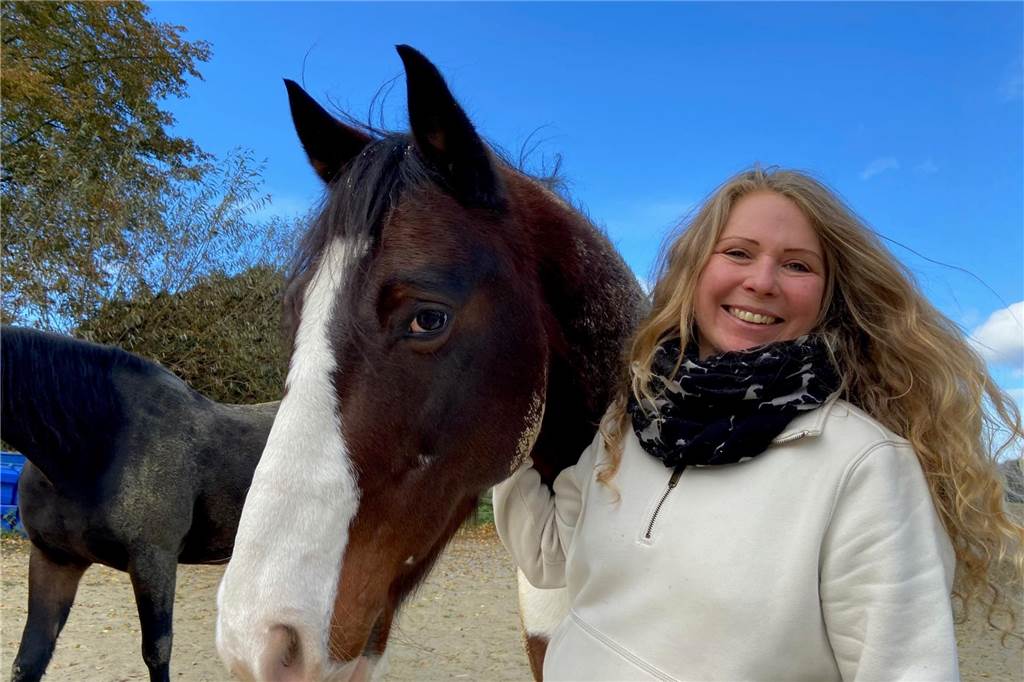 Jenny und das irische Leckermaul Micky.