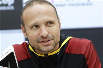 Jens Gerlach will mit den deutschen Tennis-Damen gegen Tschechien den Einzug ins Finale schaffen. Foto: Sergei Grits