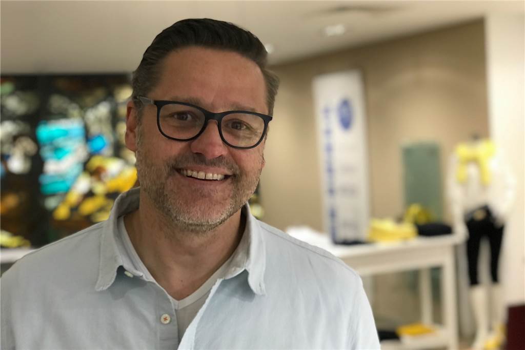 Jens Grosse-Kreul ist heilfroh, seinen Schuhladen in der Fußgängerzone endlich wieder öffnen zu können. "Der Lockdown war sicher nötig, aber wir hätten unser Geschäft mit diesen Regeln auch vor drei Wochen wieder öffnen können. So war das schon hart."