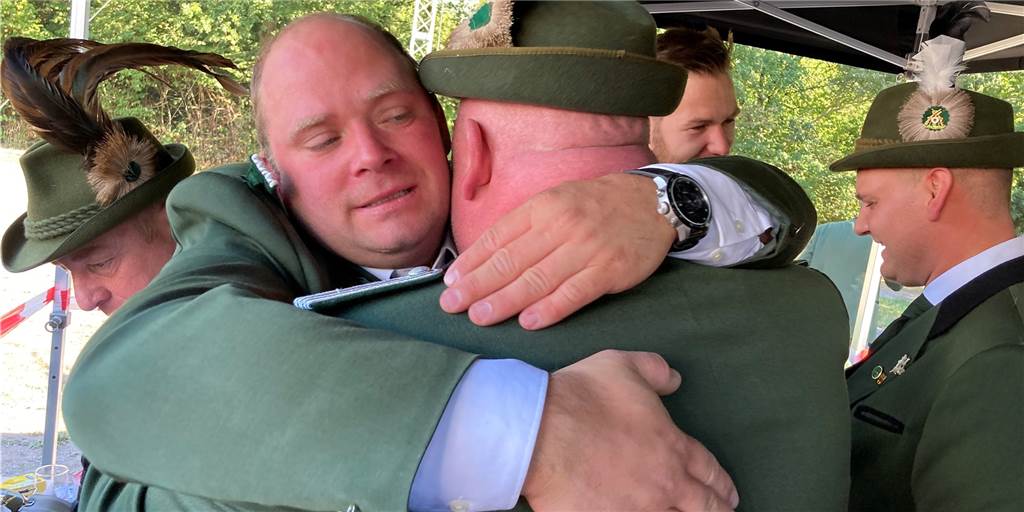 Bork hat einen neuen Schützenkönig Jens Jacobsmeyer (l.) ist neuer Borker Schützenkönig.
