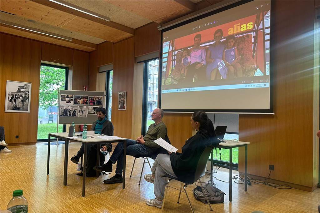 „Die Suche nach einem selbst“: Jens Junker zu seinem Film „Alias“ Jens Junker hat sich mit den Schülern des BKCR getroffen und über "Alias" diskutiert.
