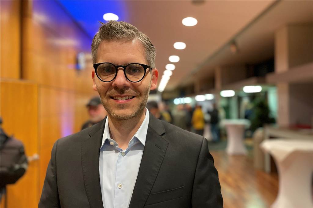 Strompreis bei den Stadtwerken verunsichert Daniel Schlöffel Jens Langensiepen ist Stadtwerke-Chef und muss die Preise der Gesellschaft vielen Kunden erklären.