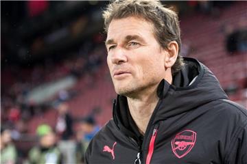 Jens Lehmann wird nicht mehr für den FC Arsenal arbeiten. Foto: Marius Becker