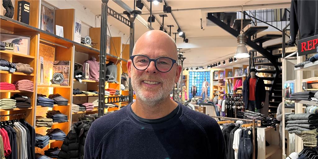 Licht aus, Türen zu: Castrop-Rauxeler Modegeschäfte reagieren auf Energiekrise Jens Reiter von Reiter Fashion