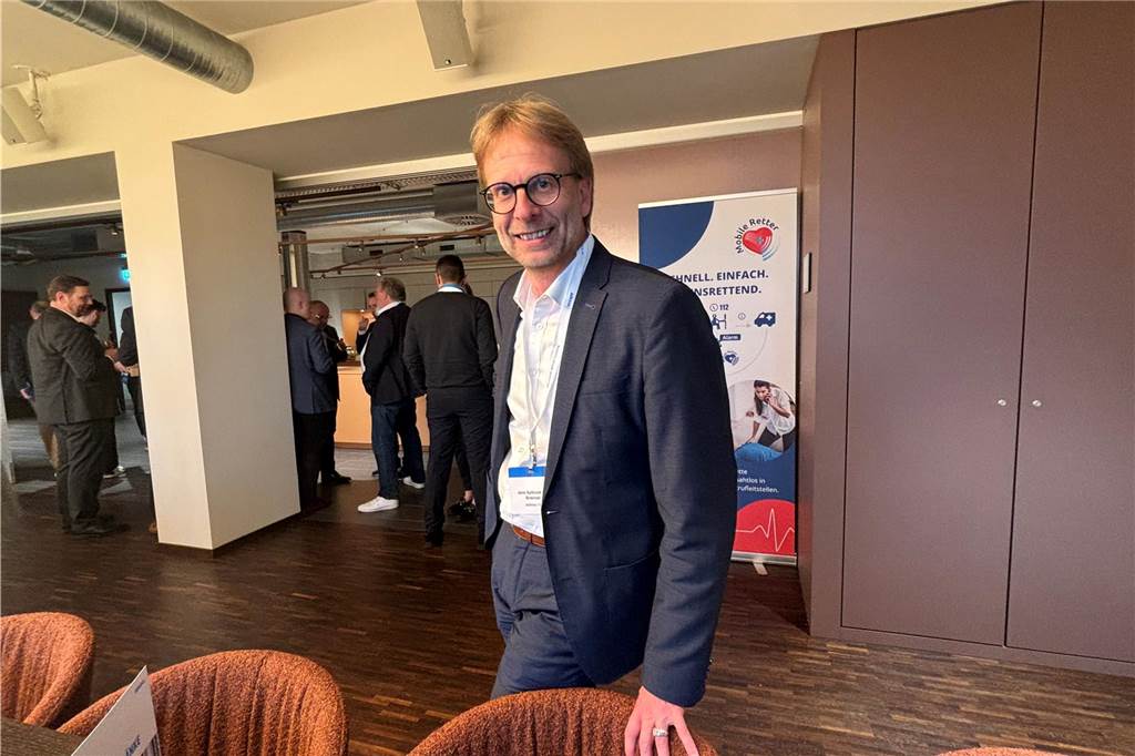 Wie Adesso seine Mitarbeiter aus dem Homoffice locken will Jens Spitczok von Brisinski stellt als Standortleiter von Adesso in Dortmund fest, dass die Skylounge im Neubau an der B1 schon täglich von den Beschäftigten genutzt wird.