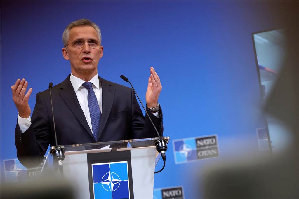 Jens Stoltenberg, NATO-Generalsekretär, spricht während einer Pressekonferenz nach einer Sitzung der NATO-Ukraine-Kommission im NATO-Hauptquartier. 