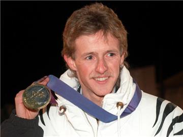 Jens Weißflog war ein begnadeter Skispringer. 1994 holte er von der Großschanze bei den Olympischen Spiele in Lillehammer die Goldmedaille. Foto: Roland Holschneider