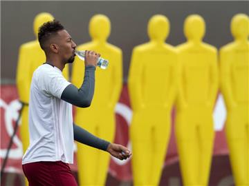 Jérôme Boateng absolvierte am Sonntag in München den Großteil des öffentlichen Trainings. Foto: Sven Hoppe