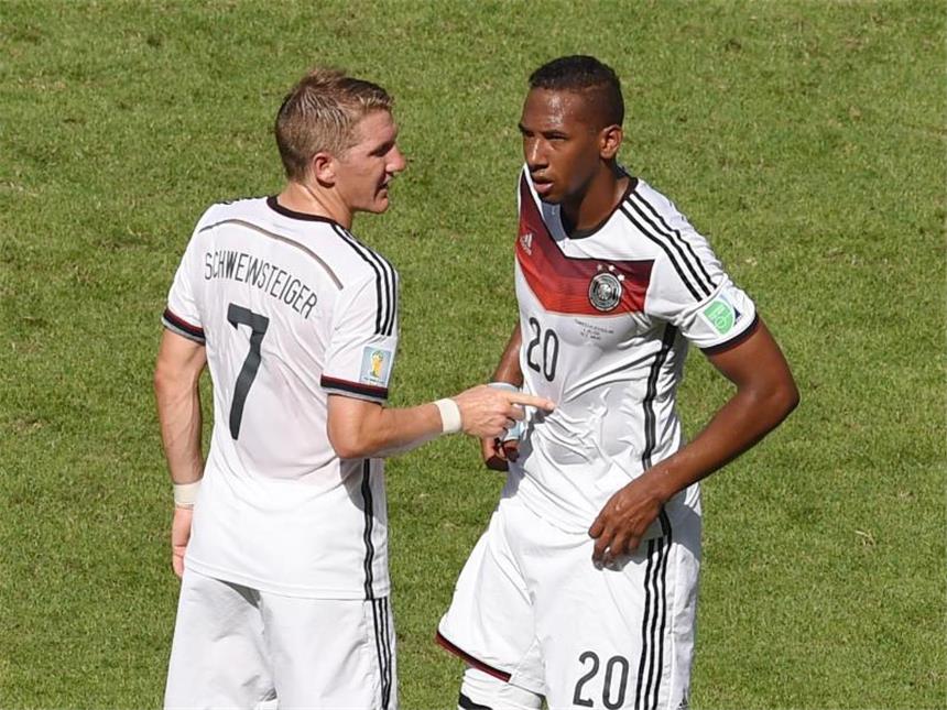 Bierhoff rechnet fest mit Boateng und Schweinsteiger Jérôme Boateng und Bastian Schweinsteiger gehören zu den Führungsspielern in der Nationalmannschaft. Foto: Marcus Brandt