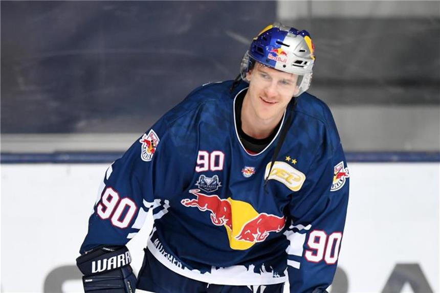 Eishockey: DEG holte Flaake von Meister München Jerome Flaake im Spiel für EHC Red Bull München. Foto: Tobias Hase/Archiv