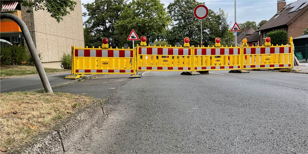 Wichtige Straße im Dortmunder Westen gesperrt: Autos müssen Umweg fahren Vollsperrung der Westricher Straße in Lütgendortmund.