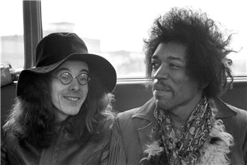 Jimi Hendrix und Bassist Noel Redding 1969 in Hamburg. Foto: Georg Spring