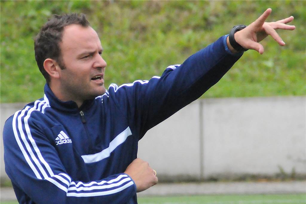 Torwart Michael Esser wurde beinahe Beute eines Krokodils Jimmy Thimm, Trainer des FC Frohlinde II.