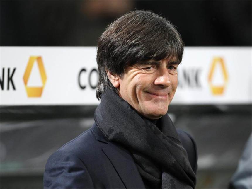 Löw: "Wollen die WM-Qualifikation gnadenlos durchziehen" Joachim Löw hat mit der deutschen Nationalmannschaft einen erfolgreichen Start in der WM-Qualifikation hingelegt. Foto: Friso Gentsch