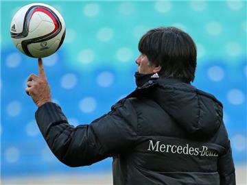 Joachim Löw will mit seiner Mannschaft auch den EM-Titel gewinnen. Foto: Jan Woitas