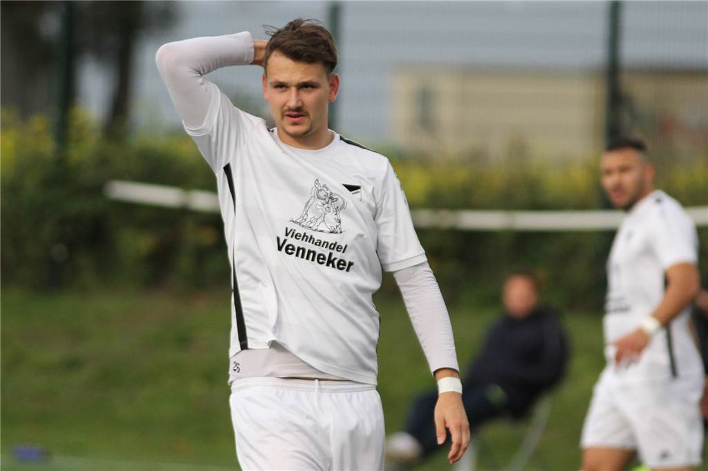 FC Nordkirchen könnte den nächsten Spieler verlieren – diesmal aber nicht an die Konkurrenz Joachim Mrowiec ist sich nicht sicher, ob er am Meisterschaftsbetrieb bei einer Wiederaufnahme teilnehmen würde.