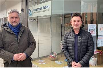 Joachim Thiehoff und Michael Maiß vom Büro für Bürgerengagement, Ehrenamt und Sport sind bereits in die neuen Räumlichkeiten eingezogen.