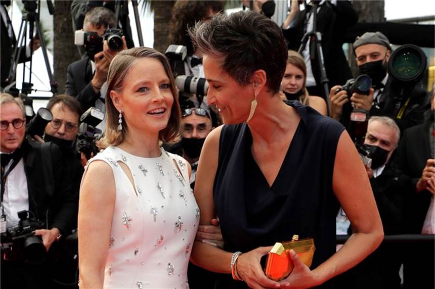 Stars und roter Teppich: Filmfestival Cannes gestartet Jodie Foster mit ihrer Frau Alexandra Hedison auf dem roten Teppich in Cannes.